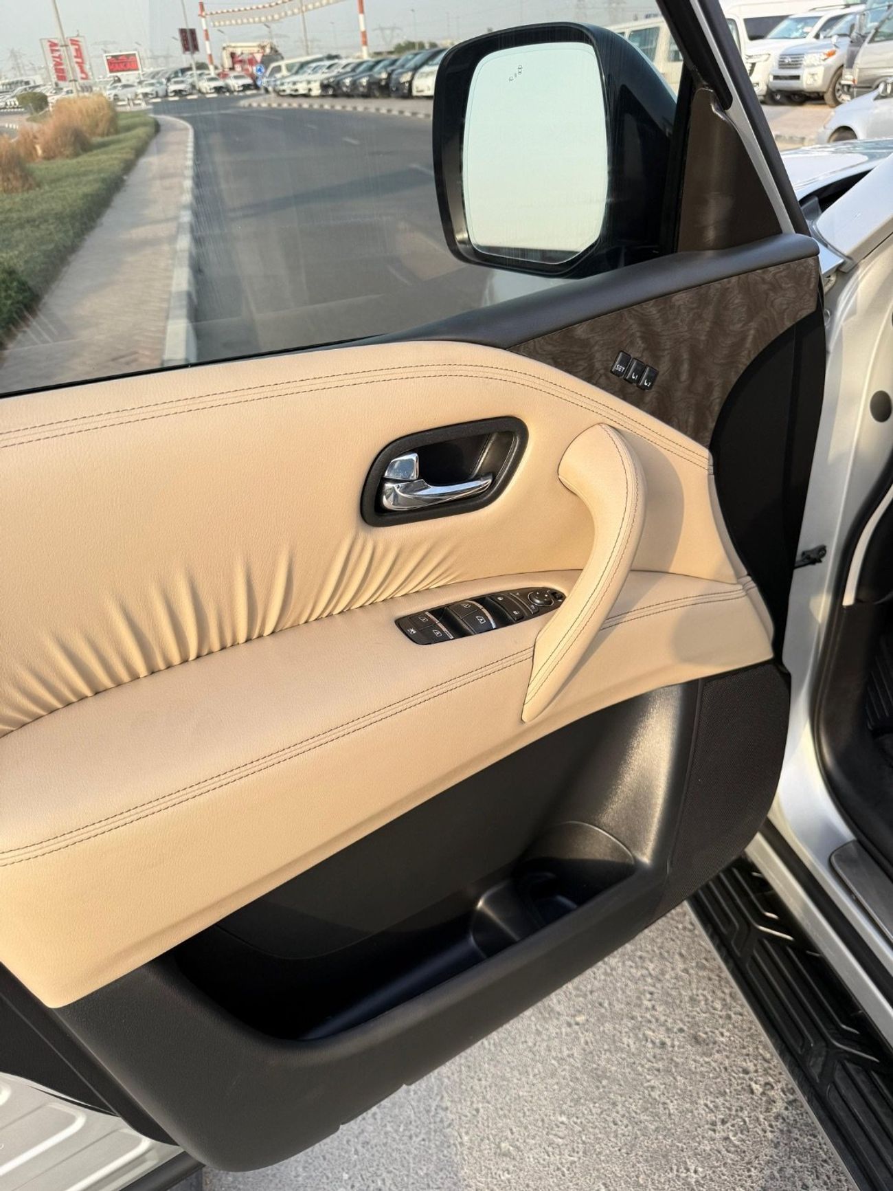 Nissan Armada Platinum Full Option