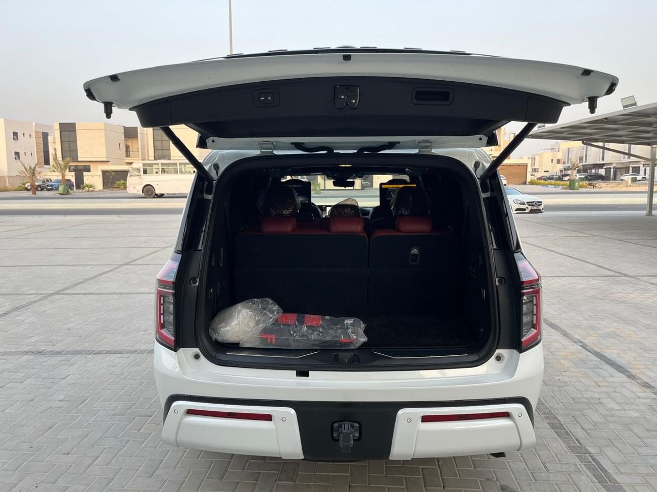 Nissan Patrol LE PLATINUM CITY 5 year Warranty with Service contract from Al Masood . Certified Pre owned Vehicle