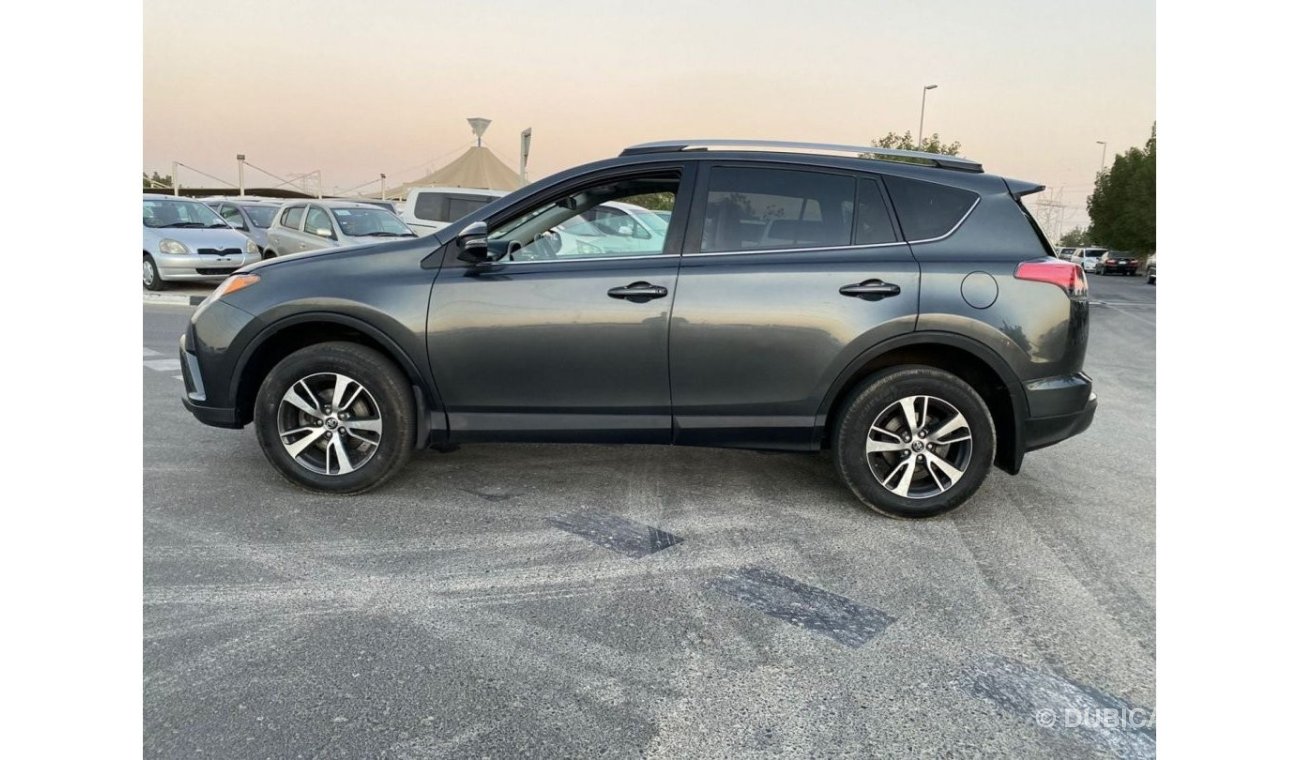 Toyota RAV4 2018 TOYOTA RAV4 XLE / AWD / FULL OPTION