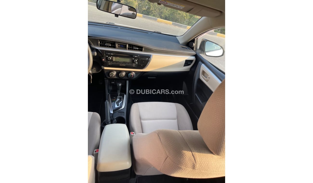 تويوتا كورولا Toyota Corolla  model 2015    ( GCC_ SPEC) VERY GOOD CONDITION