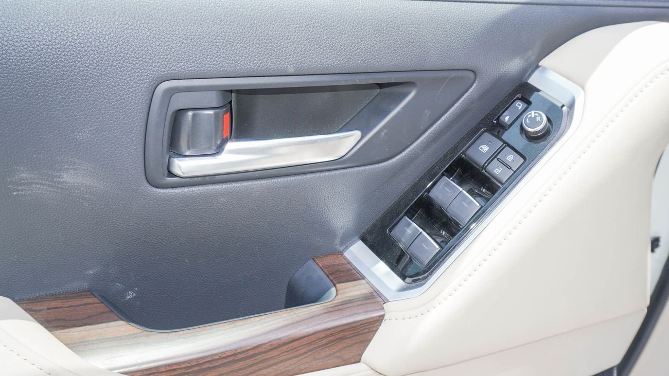 Toyota Land Cruiser GXR 4.0L V6