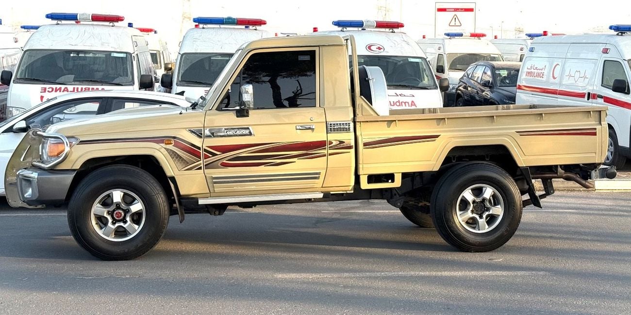 Toyota Hilux GLX 2.7L Double Cab Utility A/T