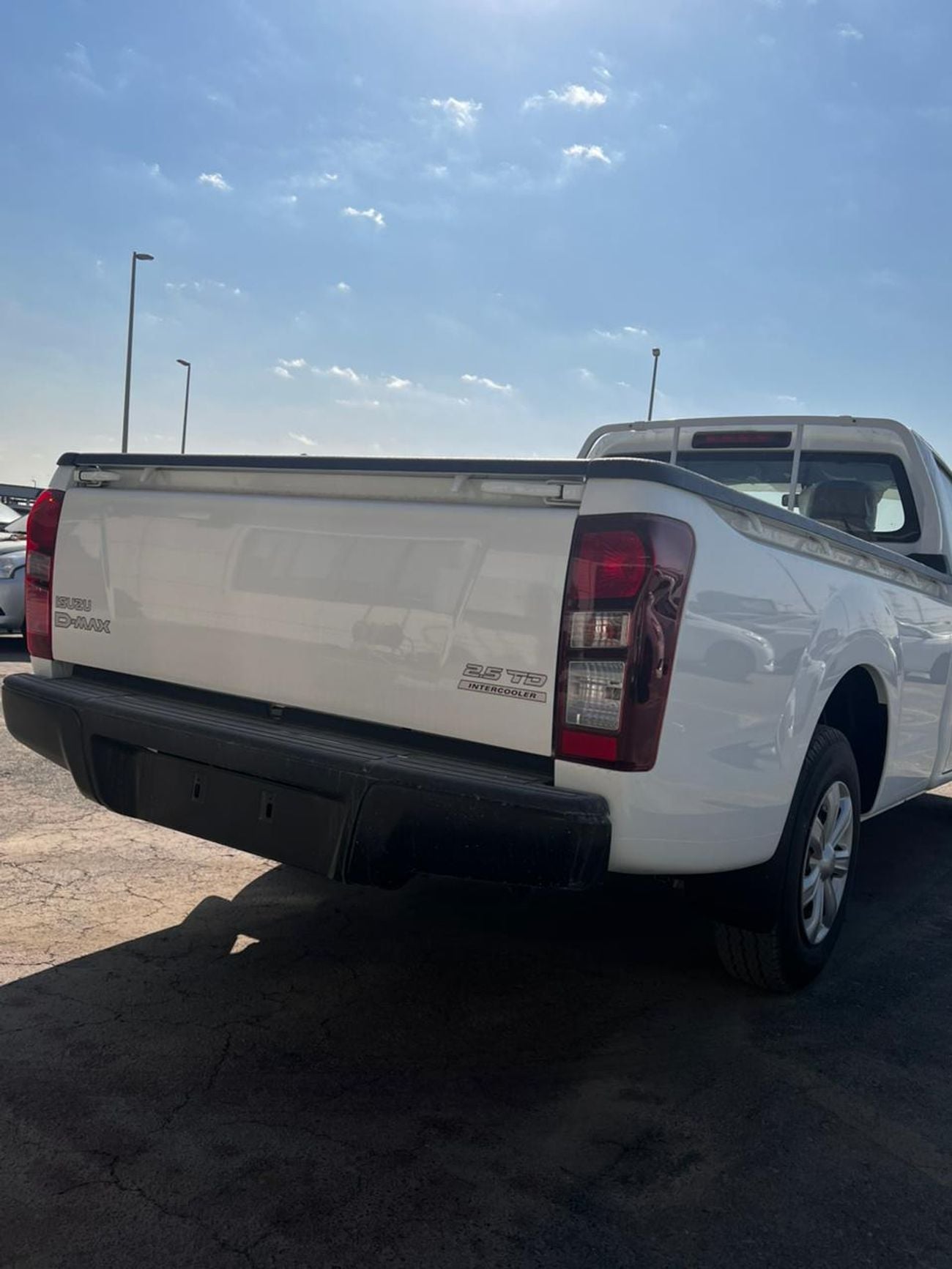إيسوزو D ماكس STD