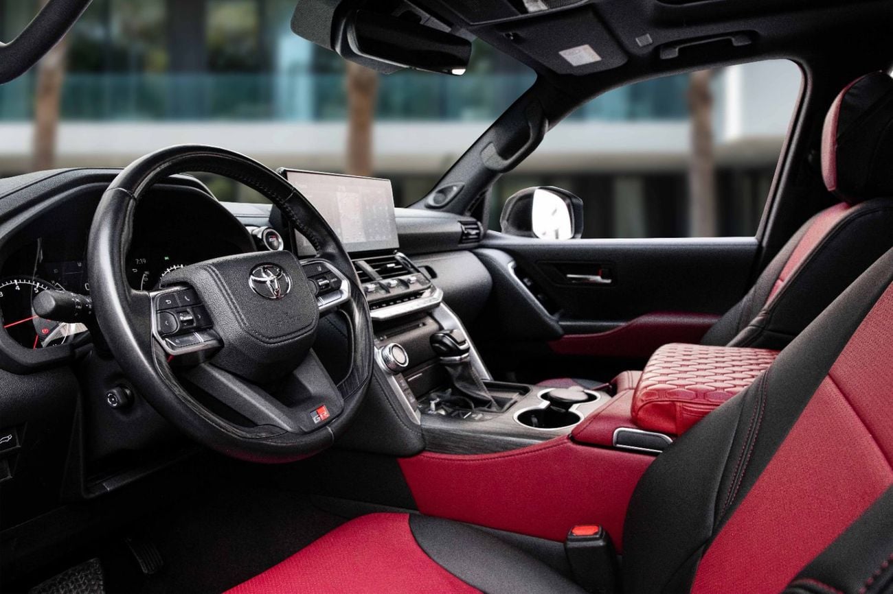 Toyota Land Cruiser GR | 5,679 P.M | 0% Downpayment | Toyota Warranty!