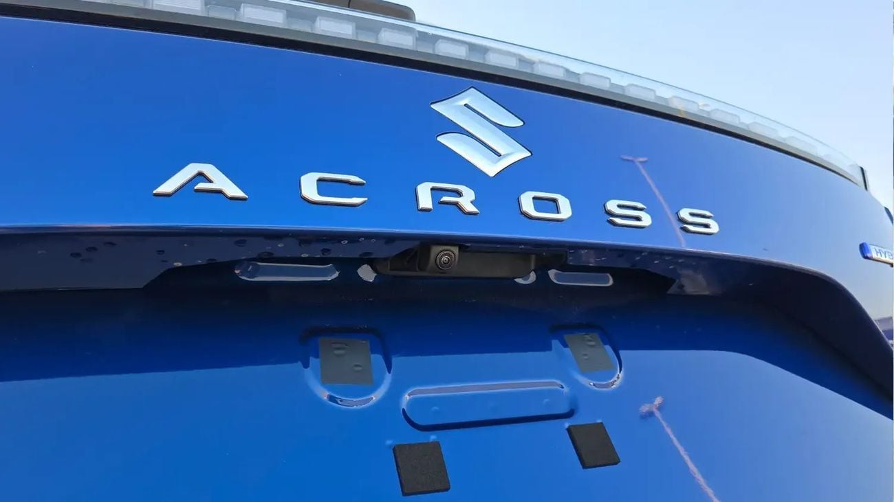 سوزوكي أكروس 1.5L GLX+ Sunroof M Hybrid 6AT