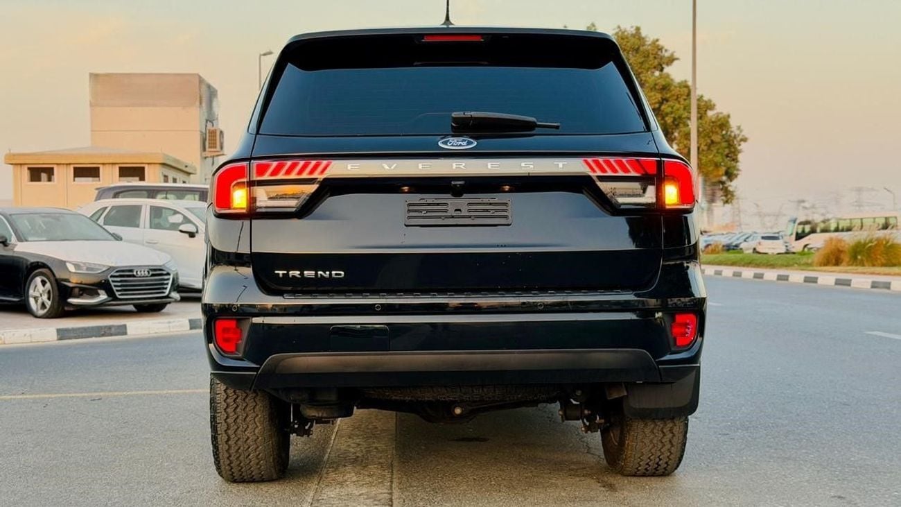 Ford Everest TREND | POWER BACK DOOR | PUSH START | 2.0L DIESEL | BACK CAMERA | DUAL CLIMATE CONTROL | AUTO | RHD
