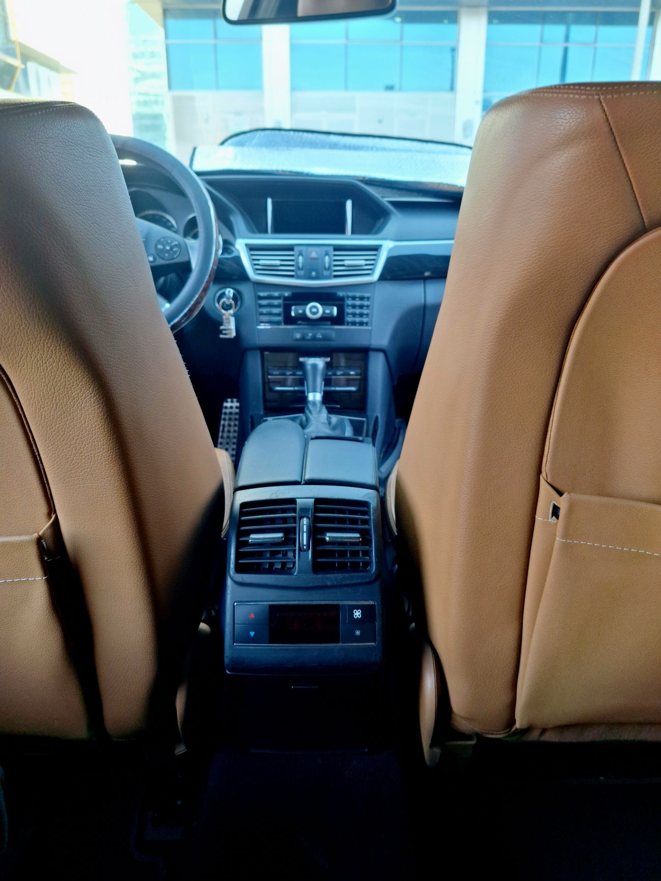 مرسيدس بنز E 250 Mercedes Benz E250 Avantgarde 2010 Excellent condition