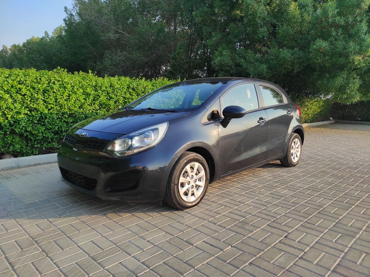 كيا ريو Kia Rio 2015 1.4 Gcc full automatic