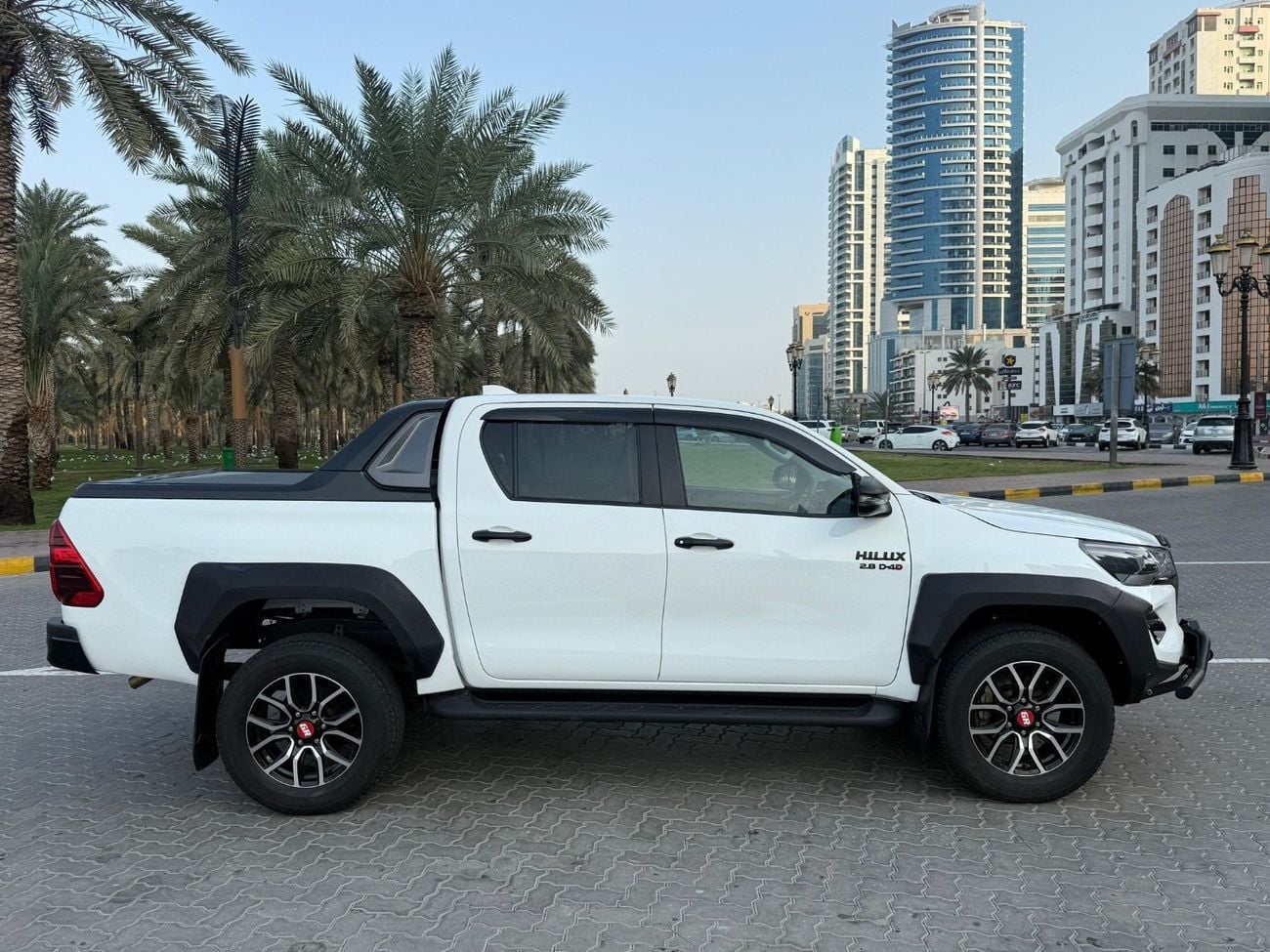 تويوتا هيلوكس SR5 48V with GR Kit