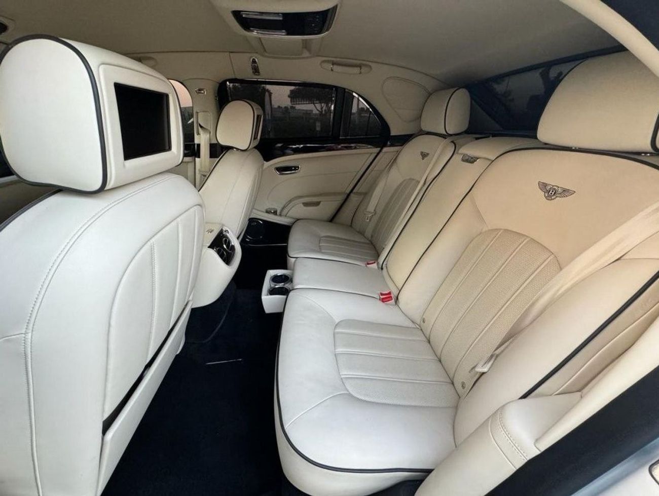 بنتلي مولسان BENTLEY MULSANNE 2012 V8 VIP LOW MILEAGE IN PERFECT CONDITION