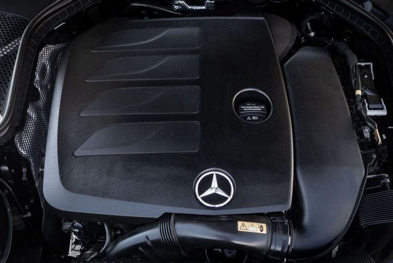 مرسيدس بنز C 200 Mercedes-Benz C200 AMG 2021 GCC under Agency Warranty with Flexible Down-Payment.