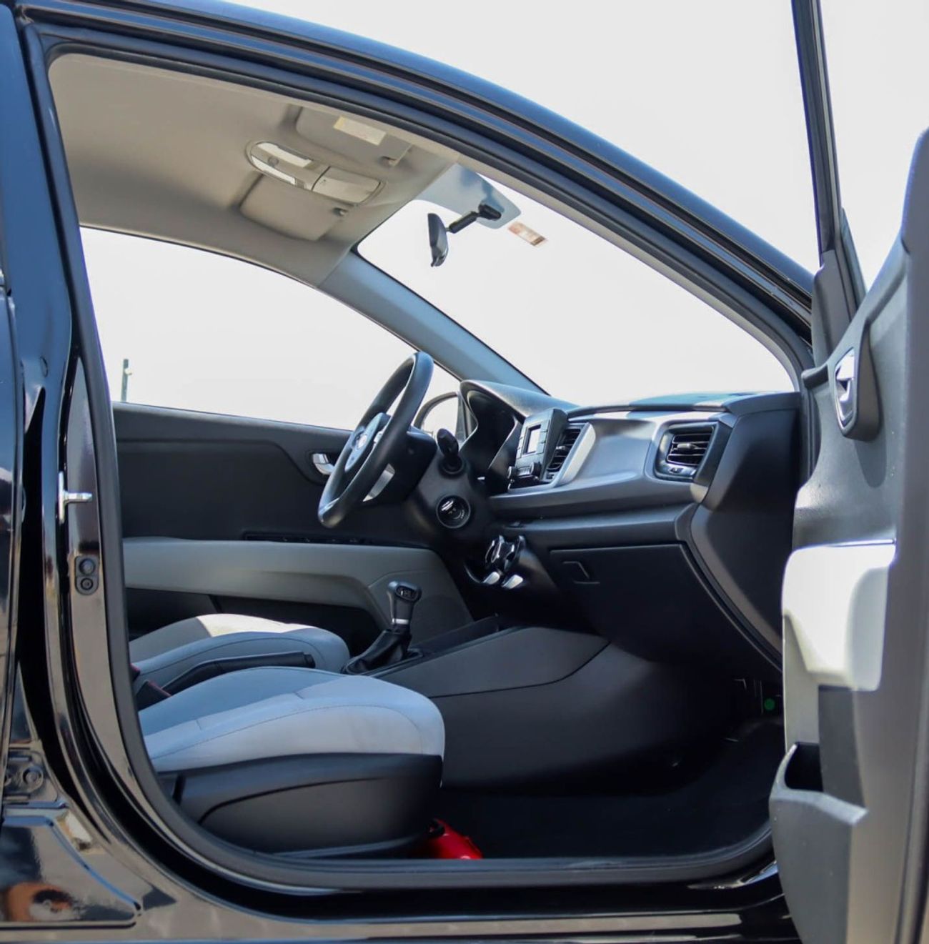 Kia Rio EX 1.4L (100 HP) Hatchback