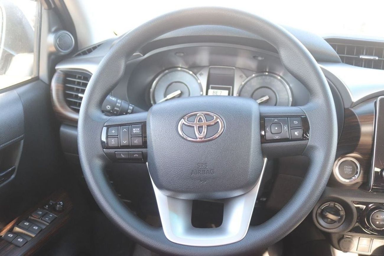 Toyota Hilux 2.7L, SR5, PUSH START, KEYLESS ENTRY , MONITOR, BACK CAMERA MODEL 2025 FOR EXPORT
