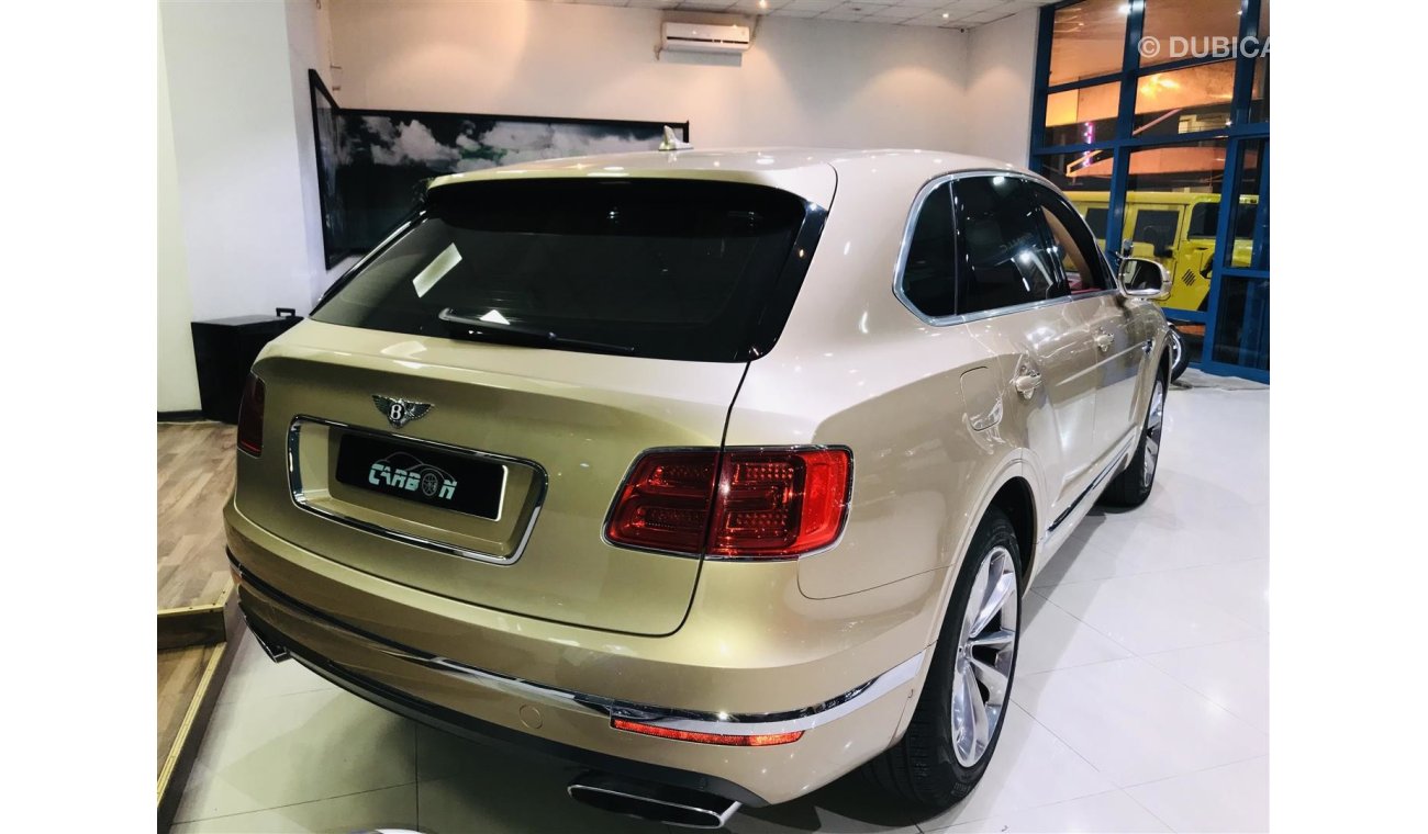 Bentley Bentayga - ( SIGNATURE ) - GCC - 5 YEARS WARRANTY