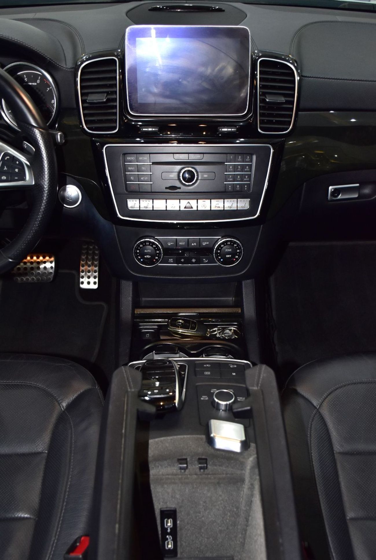 مرسيدس بنز GLE 43 AMG STANDARD STD