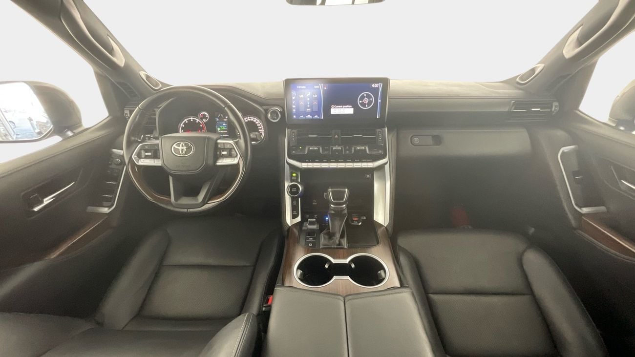 تويوتا لاند كروزر GXR | شامل الضمان | 0 ﺪﻔﻋﺓ ﺃﻮﻟﻯ