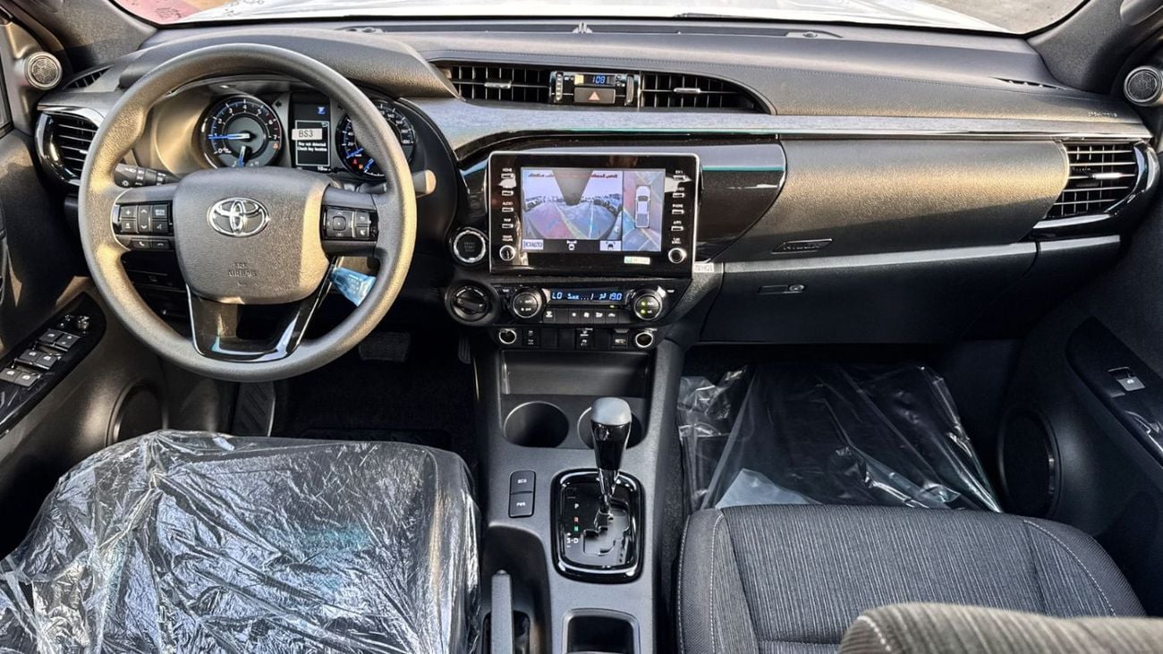 تويوتا هيلوكس 2025 TOYOTA HILUX ADVENTURE 4.0L PETROL V6 FULL OPTION  WITH PUSH START, DIGITAL CLOCK