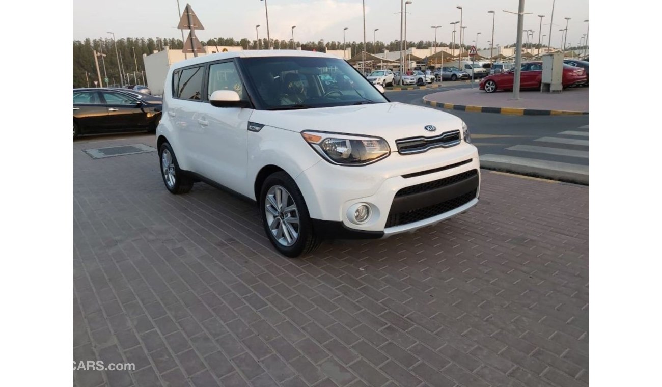 Kia Soul LX  - LIKE NEW