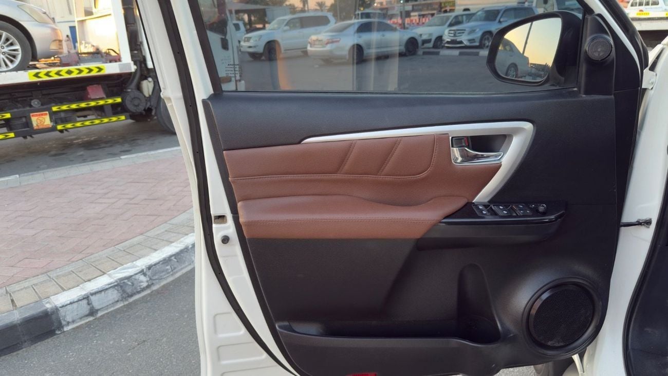 Toyota Fortuner GXR 4.0L (278 HP) V6 AUTOMATIC PETROL EXCELLENT CONDITION