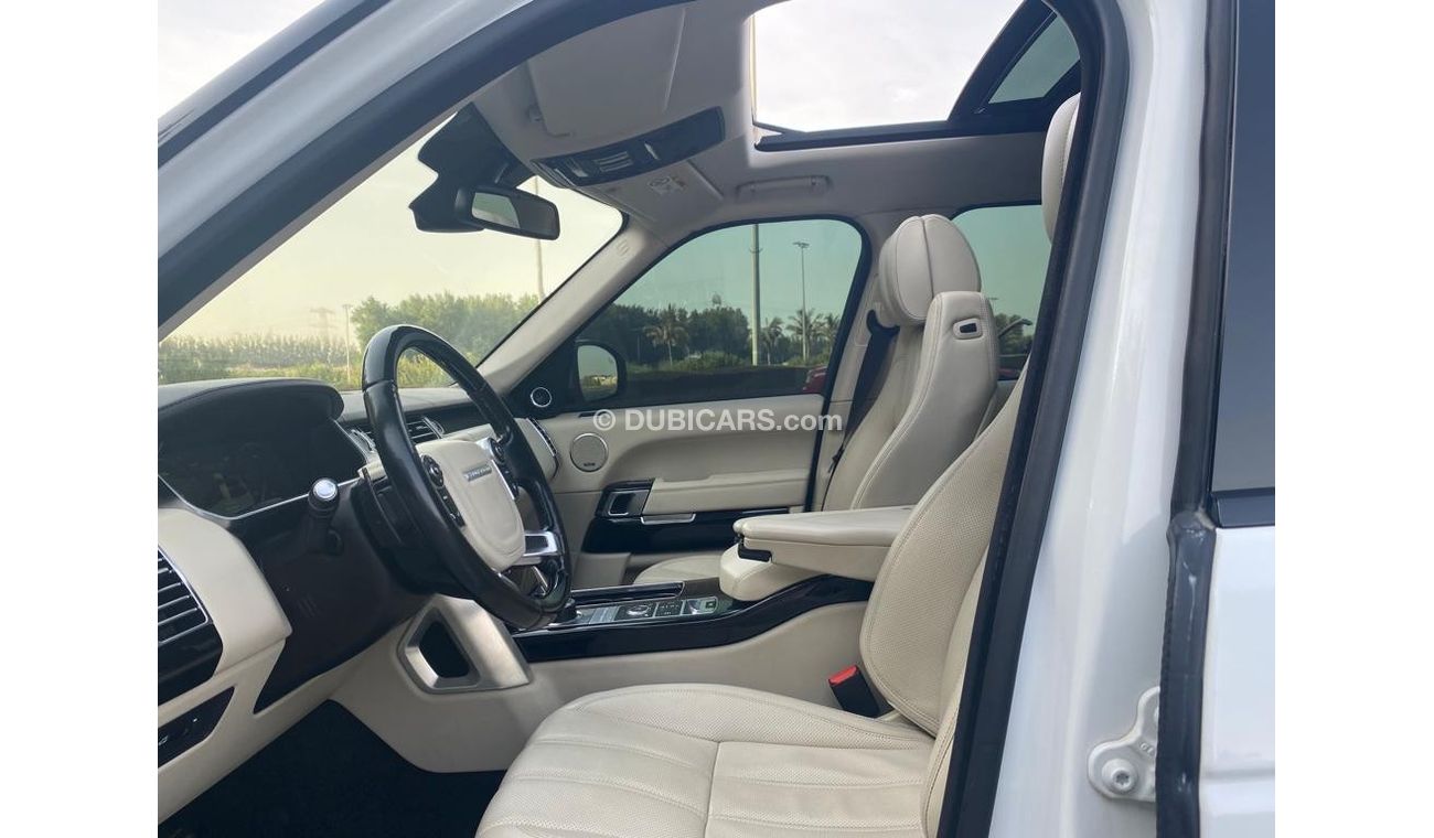Land Rover Range Rover Range rover Vogue SE V8 2014 GCC Original  paint