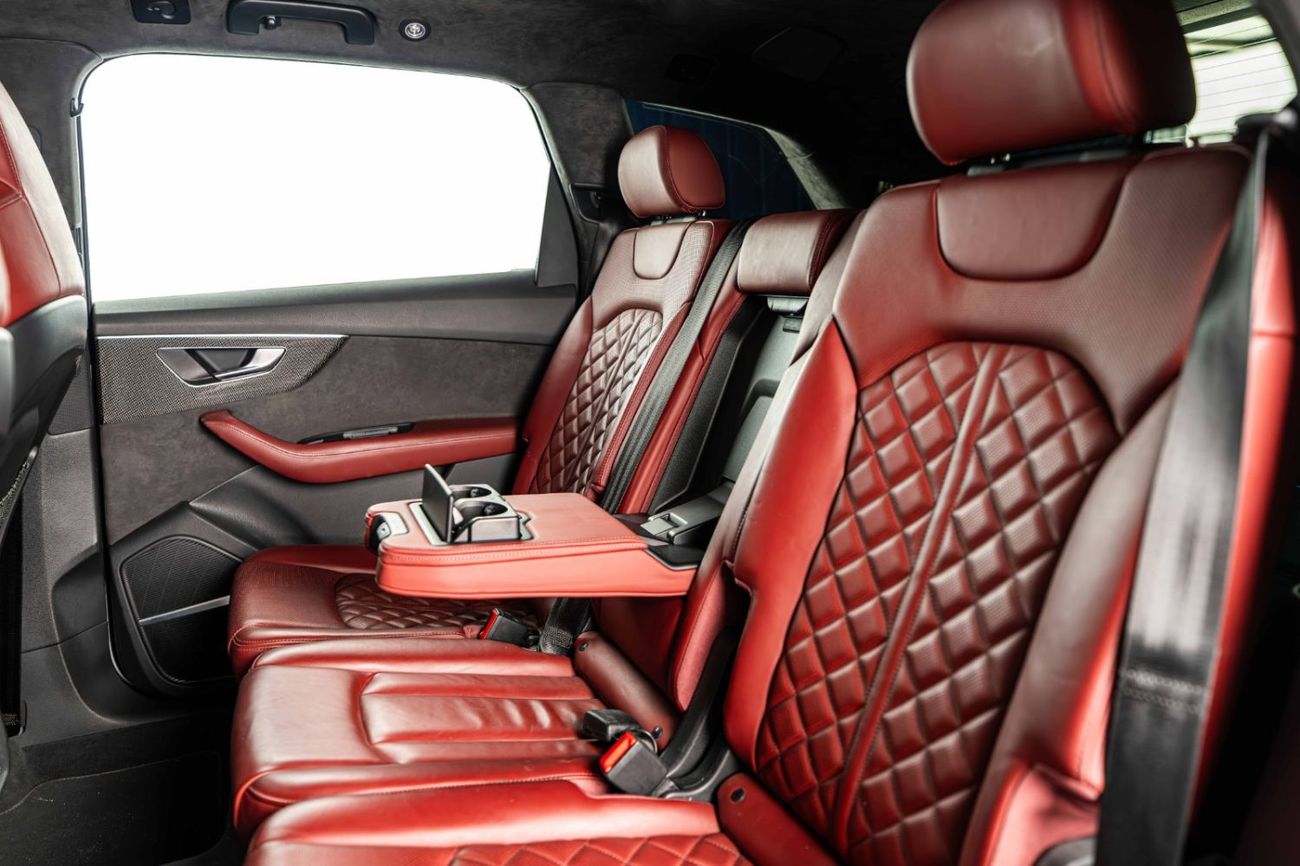 Audi SQ7 Al Nabooda Warranty-Full Service History-Black Styling Package