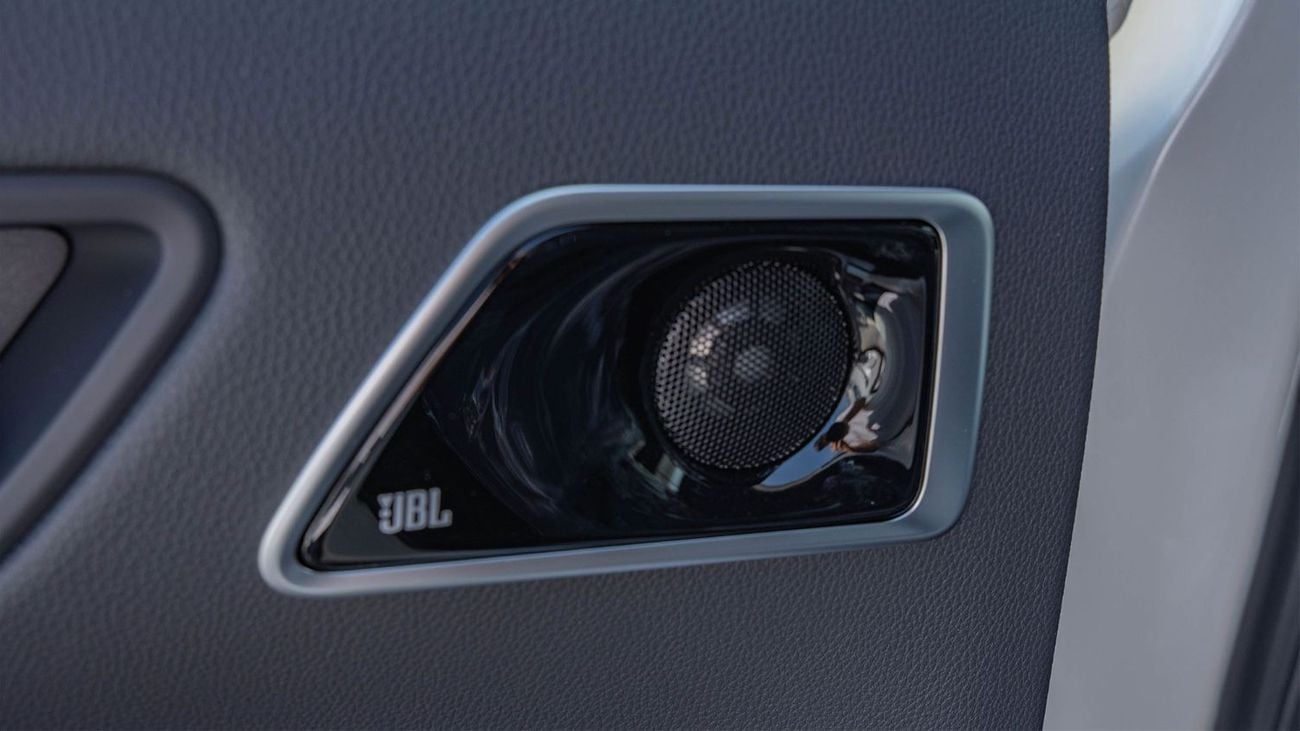 تويوتا لاند كروزر 2025 Toyota Land Cruiser 300 GXR 3.3L AT Diesel (White-Black)