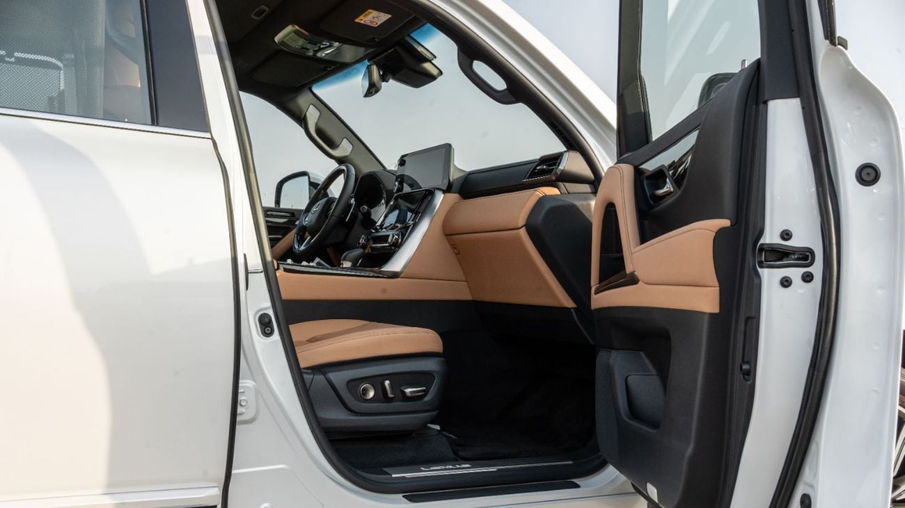 لكزس LX 700h 2026 Lexus LX700h Signature 3.5L AT Hybrid With Auto Parking (White-Tan)