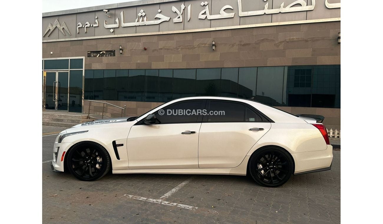 كاديلاك CTS V