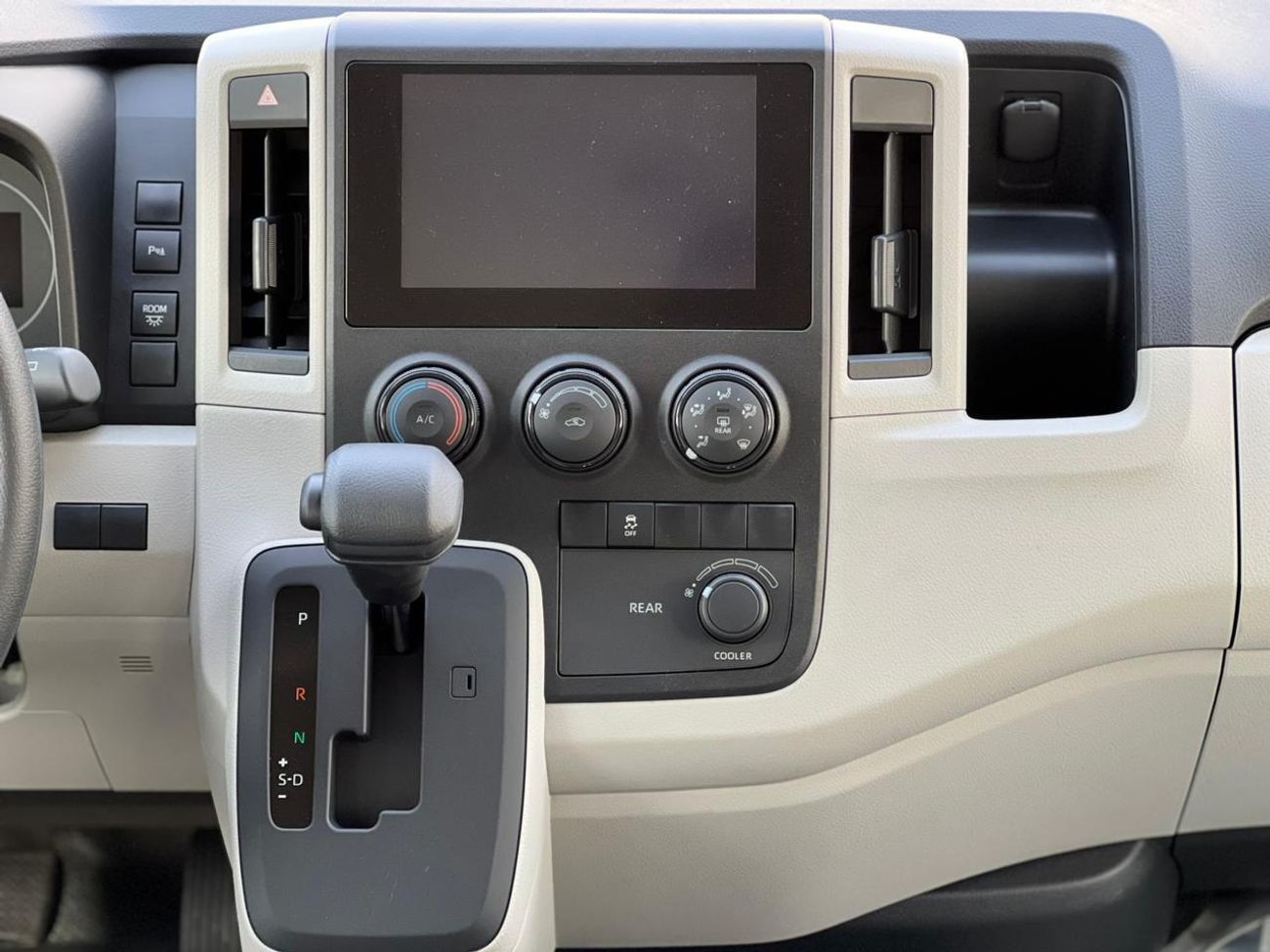 Toyota Hiace GL 3.5L PTR A/T // 2026 // WITH DVD & CAMERA BACK , AUTOMATIC SIDE DOOR  // SPECIAL OFFER // BY FORM