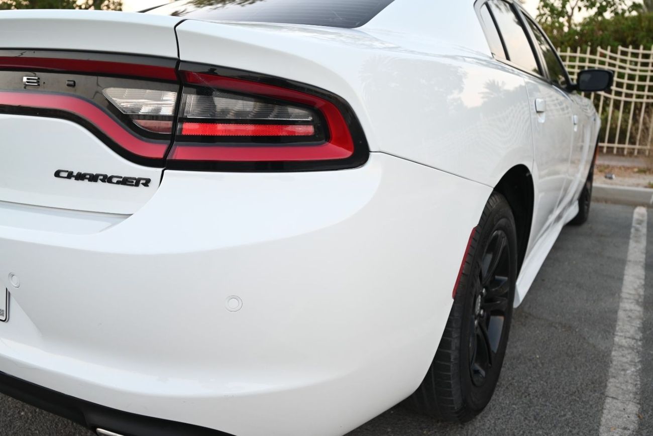 Dodge Charger 3.6L SXT Plus 0% DP - ENGINE || GEAR || CHASSIS GUARANTEE - DODGE CHARGER SXT - 2019 - 3.6TC V6 RWD 
