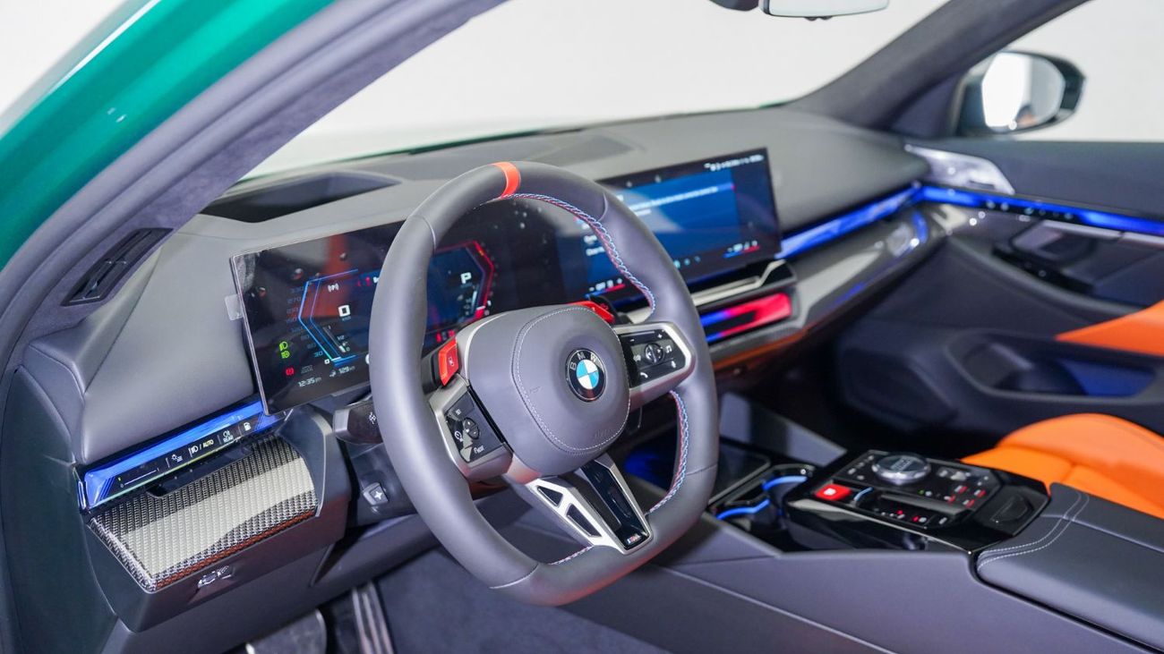 بي أم دبليو M5 5-series Estate M5 Touring | AED 11,675 PM | Warranty November 2027 - Service November 2028 | GCC