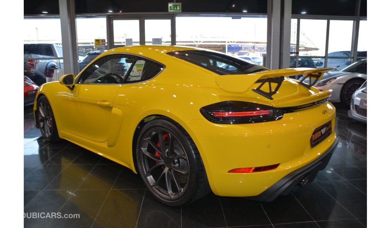 Porsche 718 Cayman GT4