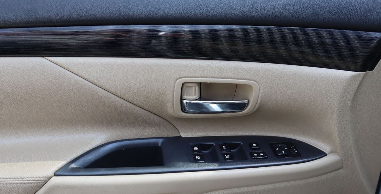 Mitsubishi Outlander GLS 3.0L Mitsubishi Outlander - 2016 - GCC - 4WD - Accident-Free - 6 (V) - 3.0L - Excellent Conditio