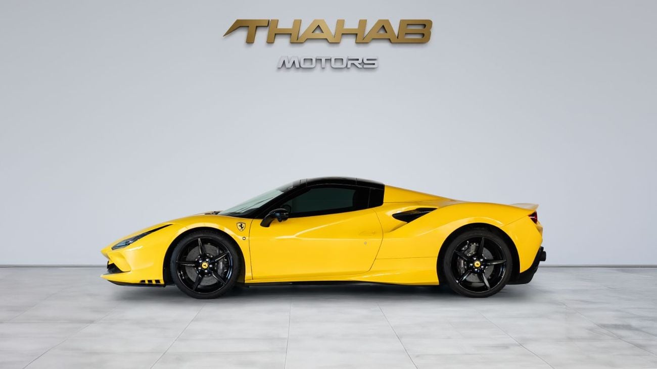 فيراري ف ٨ سبيدر - 2023 | 7 YRS SERVICE CONTRACT | FULL SERVICE HISTORY | GCC | LOW MILEAGE | PERFECT CONDITION