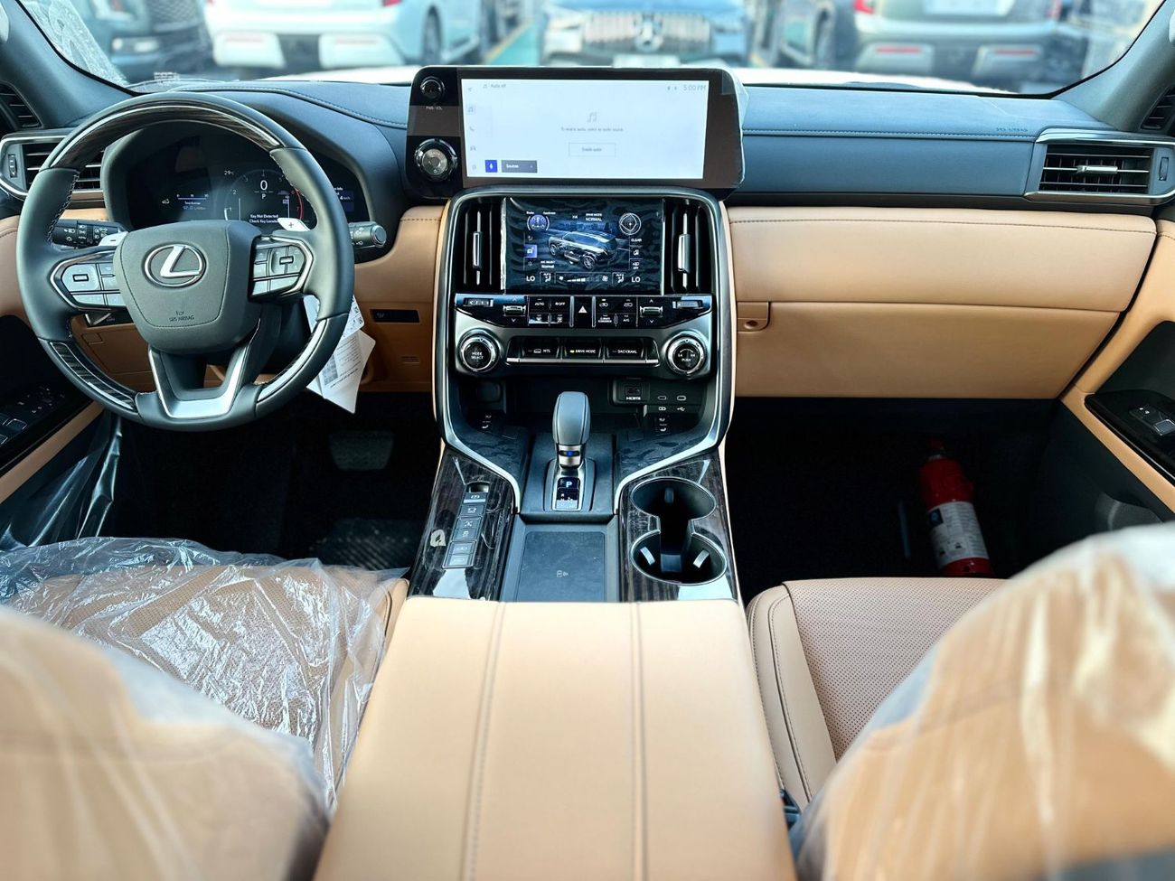 لكزس LX 700h LX700h Signature 2025 10 speakers & 22 Alloy wheels