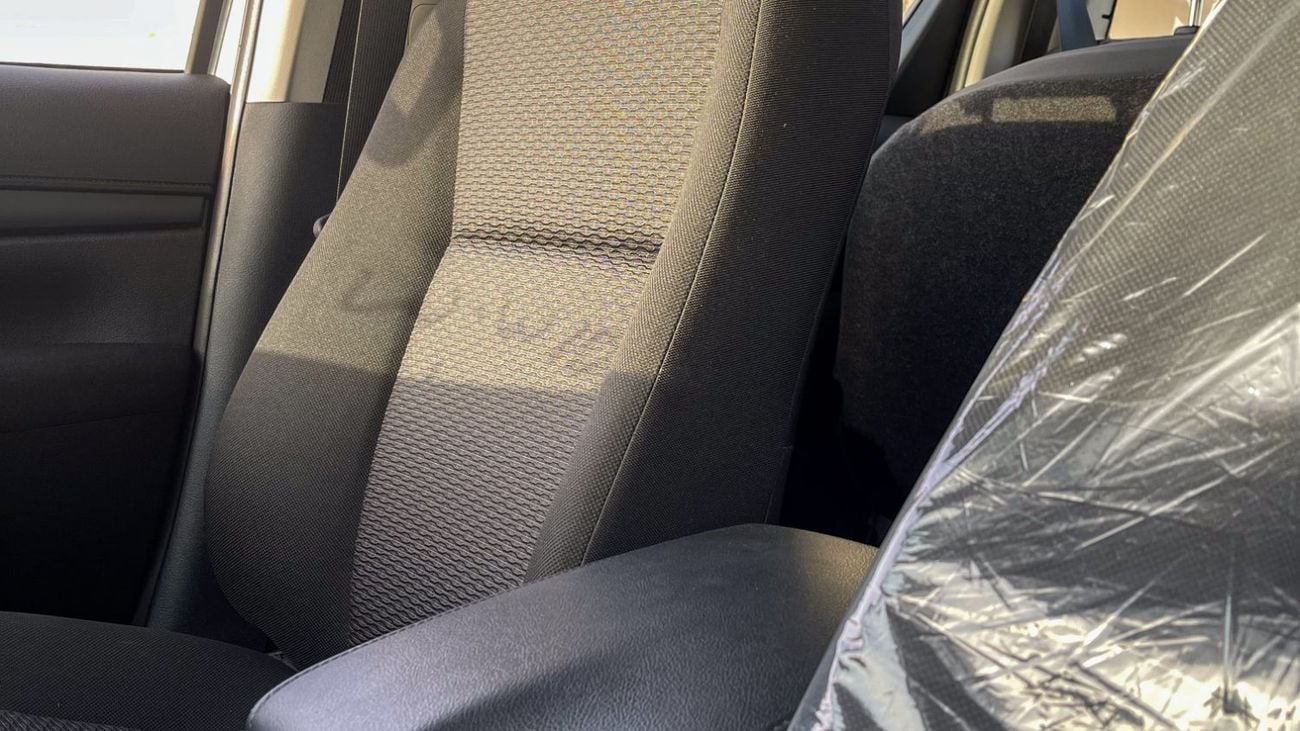 Toyota Hilux S GLX 2.4L 4WD A/T S GLX 2.4L AWD A/T 2.4L DSL DC 4X4 Active Comfort A/T 2025YM