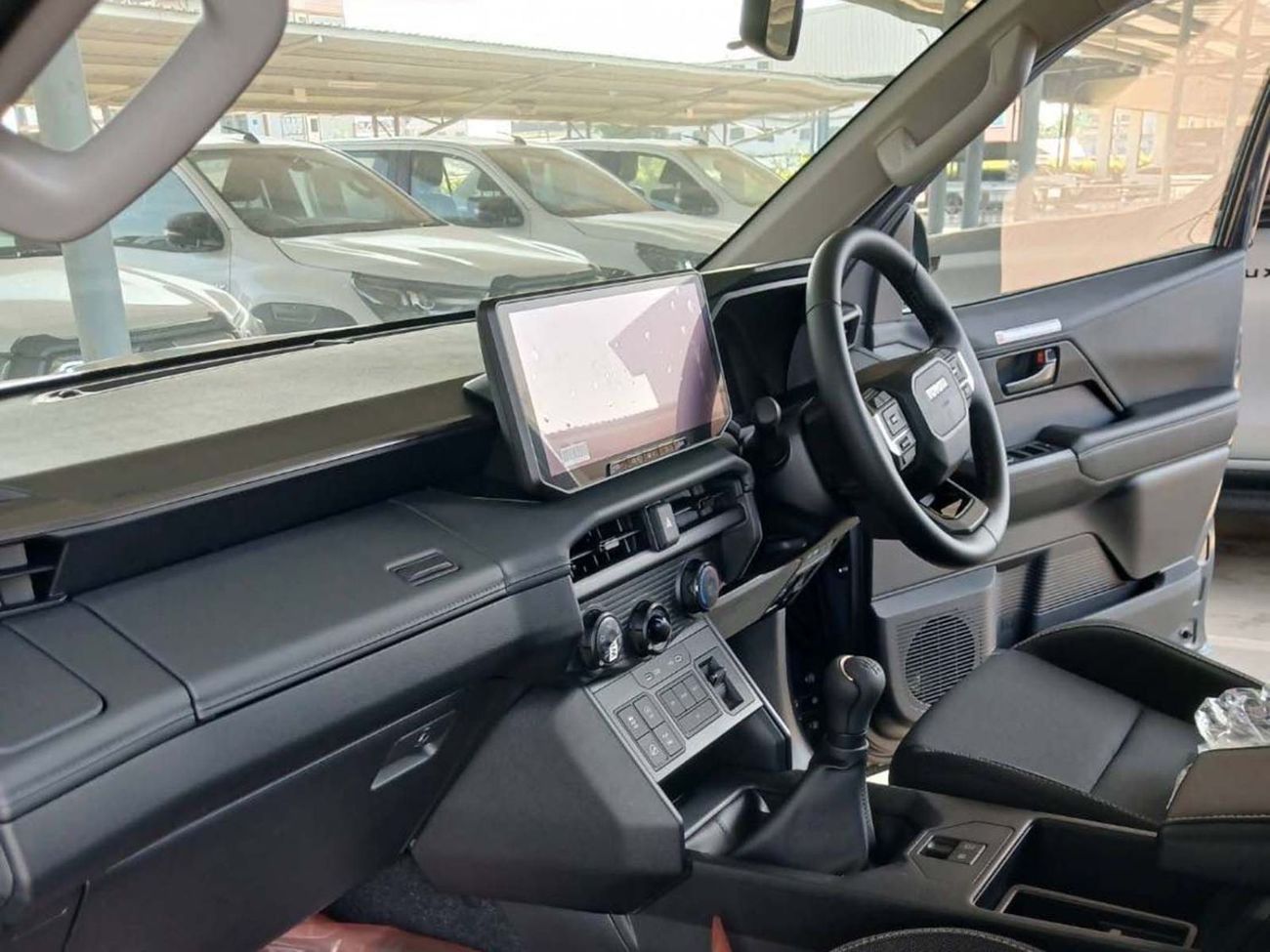 تويوتا هيلوكس 2026 TOYOTA HILUX DCAB TRAVO 4TREX 2.8L DIESEL BRAND NEW 0KM