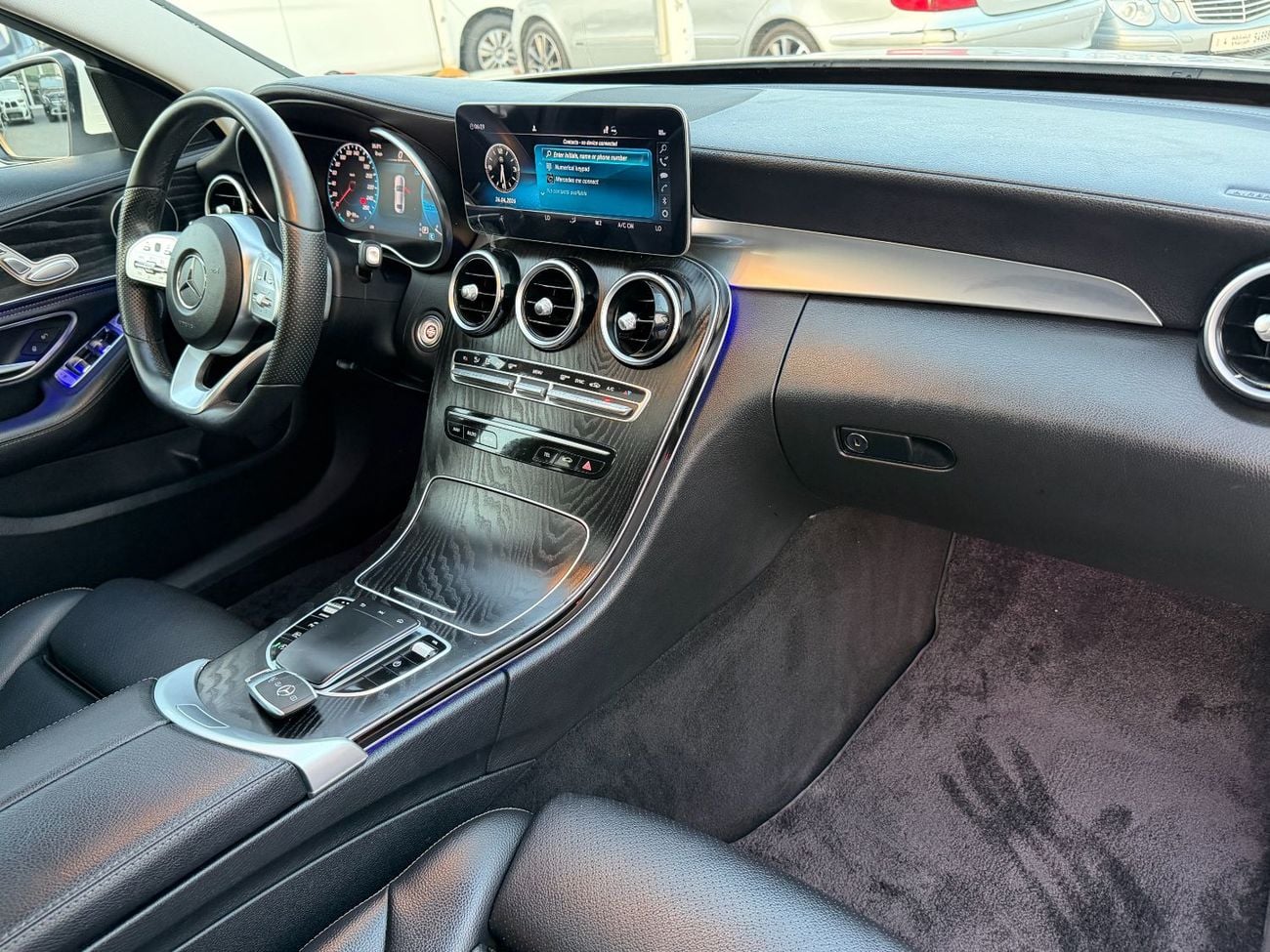مرسيدس بنز C 300 Luxury 2.0L