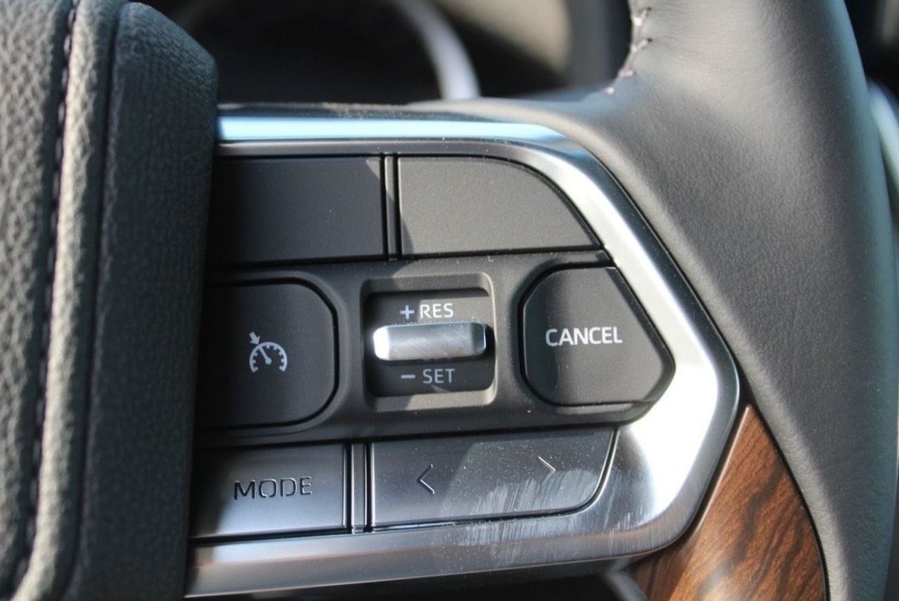 تويوتا لاند كروزر تويوتا باند كروزر GXR 4.0 بترول 2023