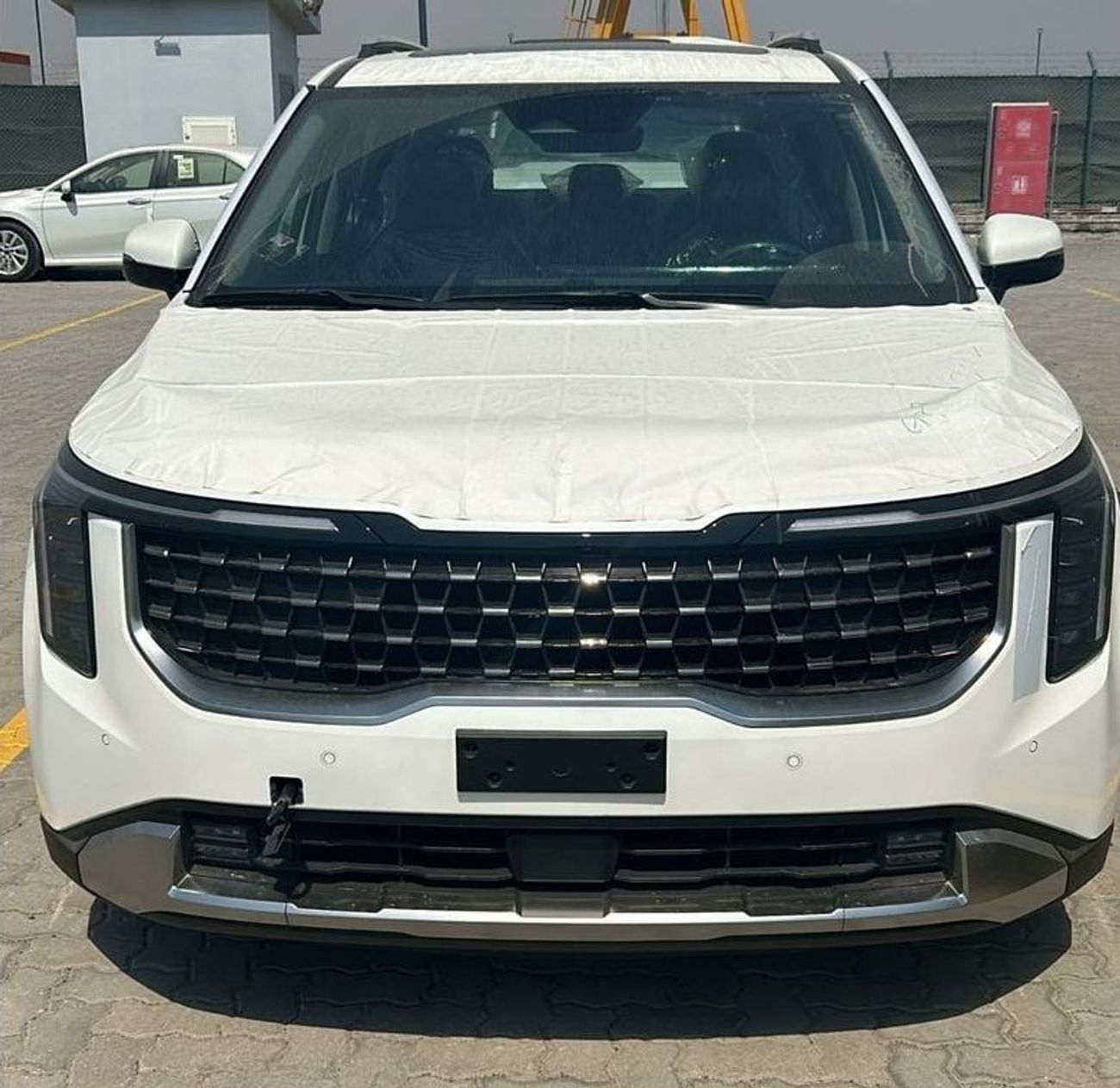 Kia Carnival 3.5L Petrol, Leather Seats, Big DVD Screen 2025MY