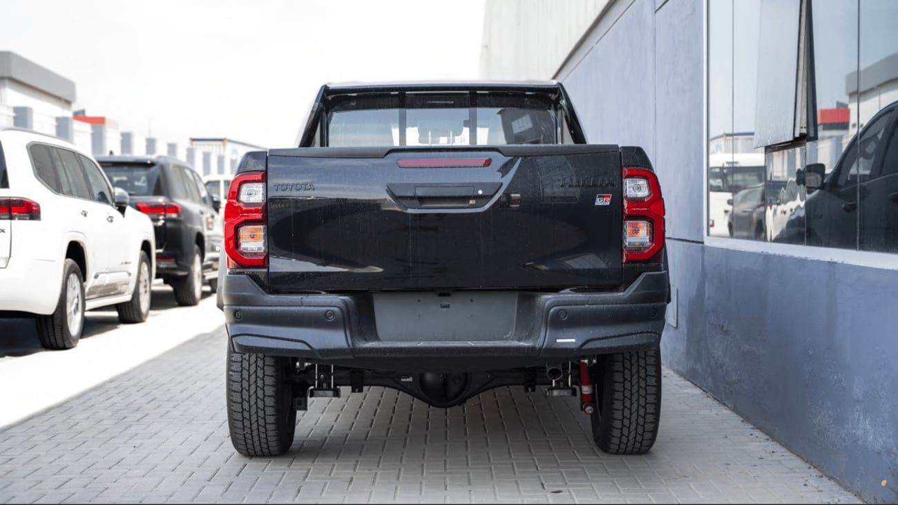 تويوتا هيلوكس GR SPORT 2.8 Diesel 26/26 Black on Black