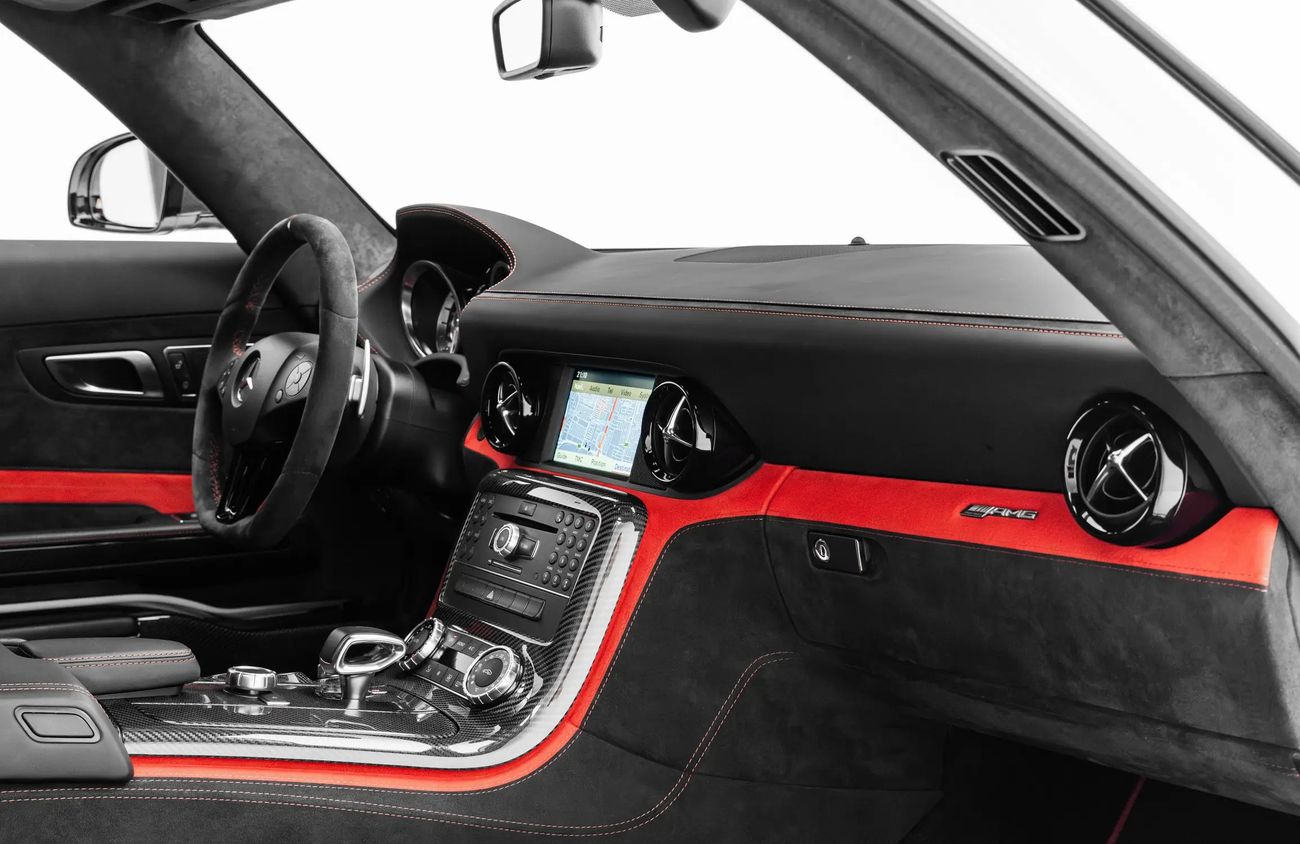 Mercedes-Benz SLS AMG 6.3L V8 Naturally Aspirated Engine