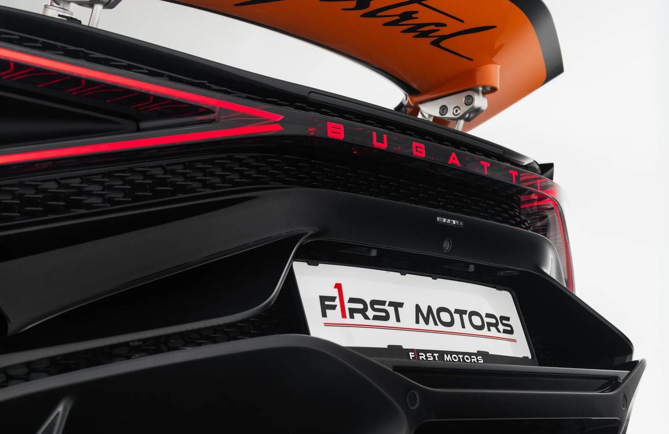 بوغاتي Mistral 8.0L W16 Quad-Turbocharged Engine