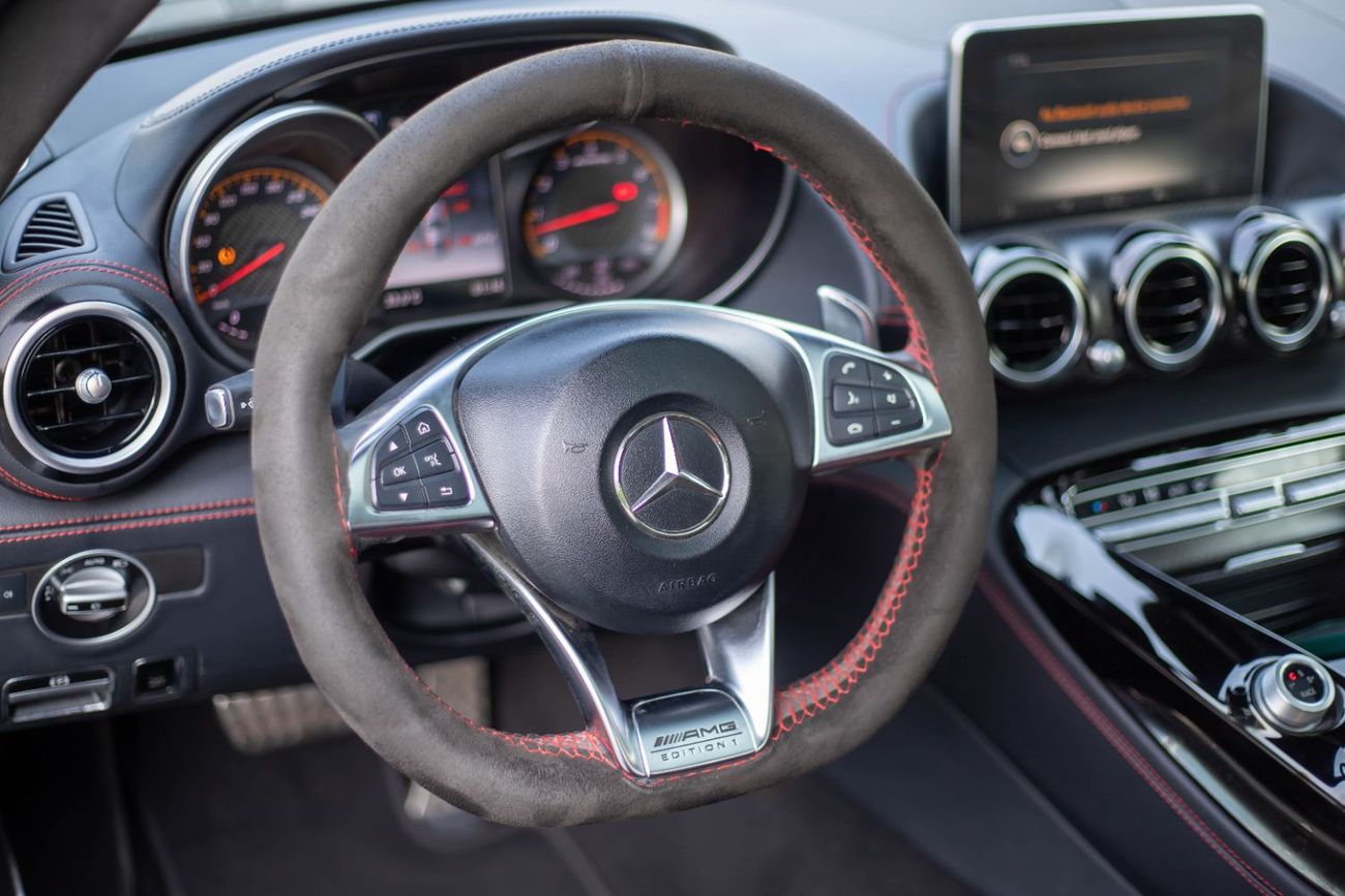 مرسيدس بنز AMG GT S Mercedes AMG GT S 2016 (GCC) in excellent condition, only 75,000 km. Powered by a 4.0L V8 Twin-Turbo