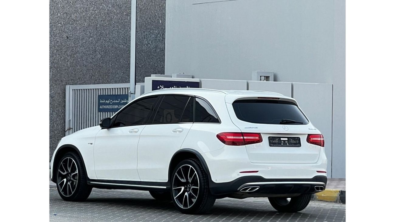Mercedes-Benz GLC 43 MERCEDES GLC-43 GCC 2017 ORGINAL PAINT // ACCIDENT FREE // PERFECT CONDITION