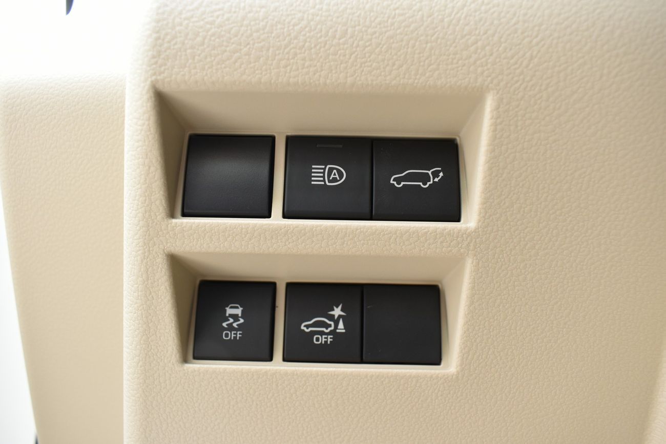 Toyota Land Cruiser L/C300 VX- HIGH  3.5L PET A/T Floor 22YM - White Pearl _Beig (For Export Only)