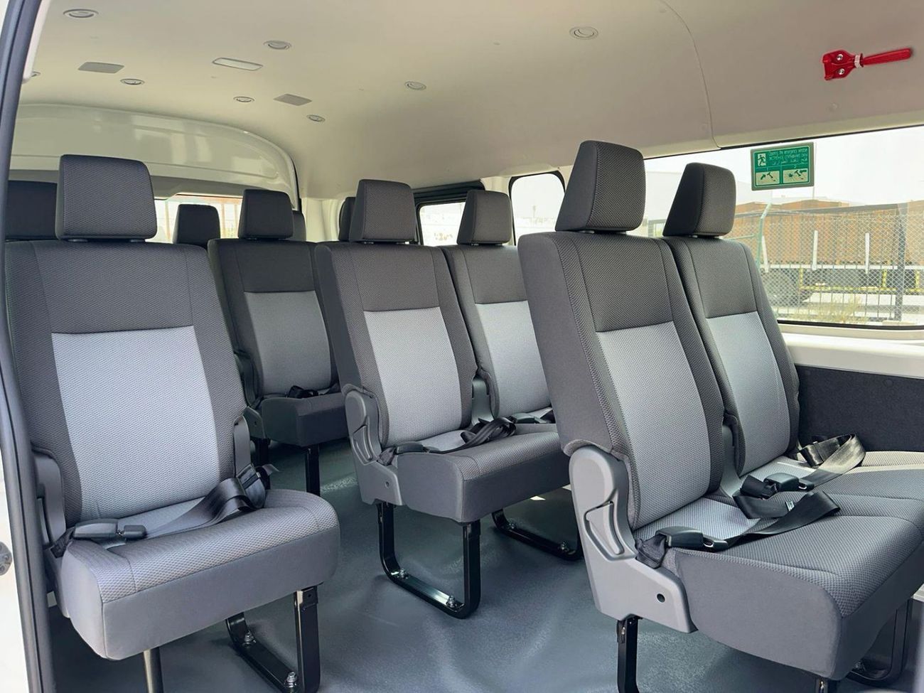 تويوتا هاياس 2026 Toyota Hiace DX 13-Seater 3.5L 4-Cyl Petrol Manual Transmission RWD Export Only