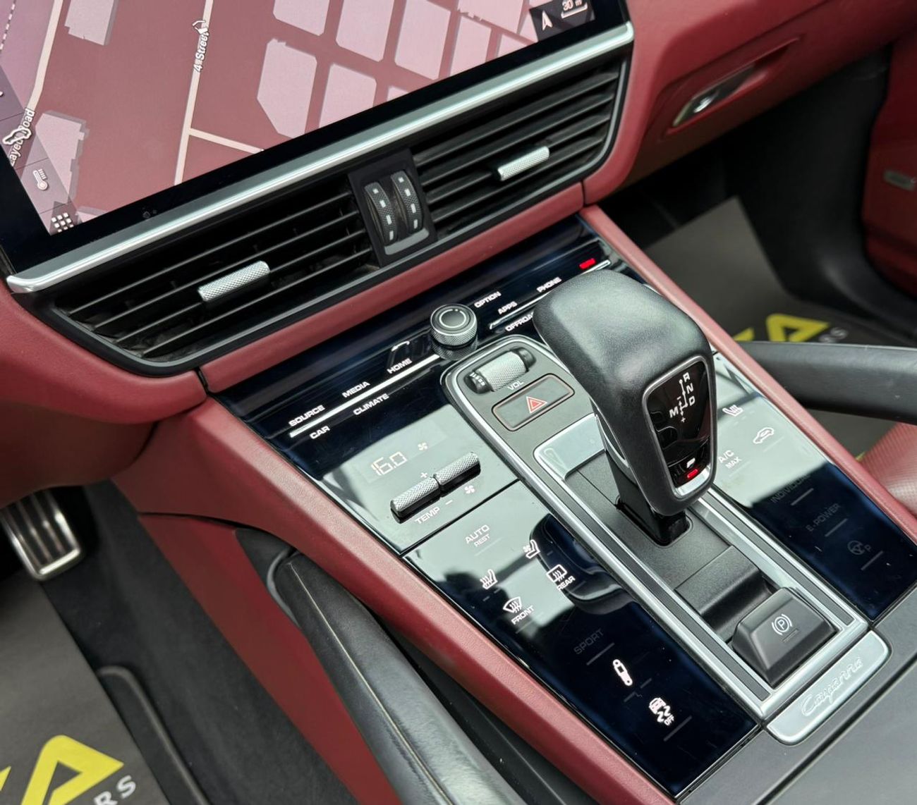 Porsche Cayenne S 2.9L (440 HP)