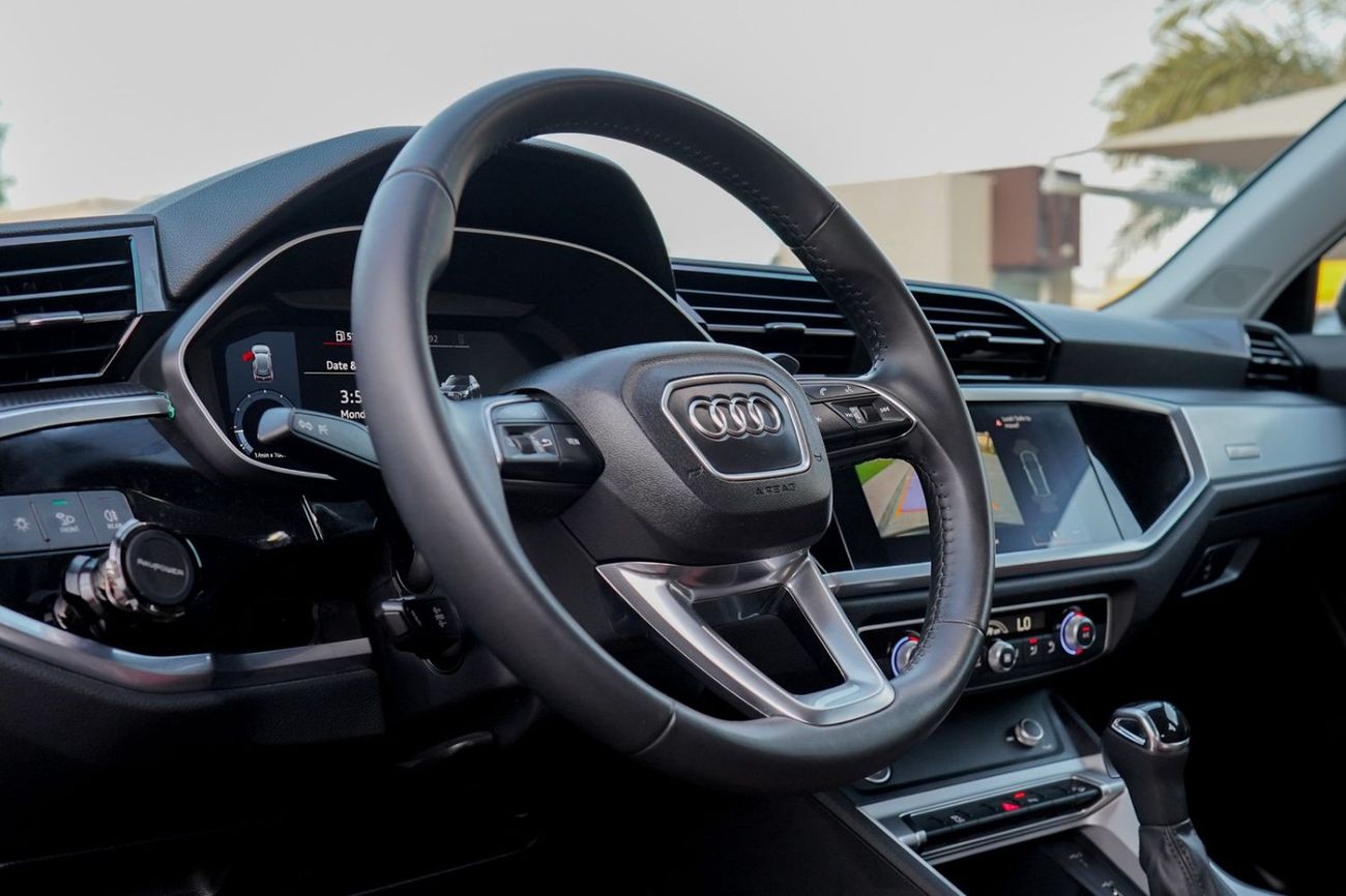 Audi Q3 35 TFSI ADVANCED Audi Q3 35 TFSI 2020 GCC for 1,406.00 AED monthly