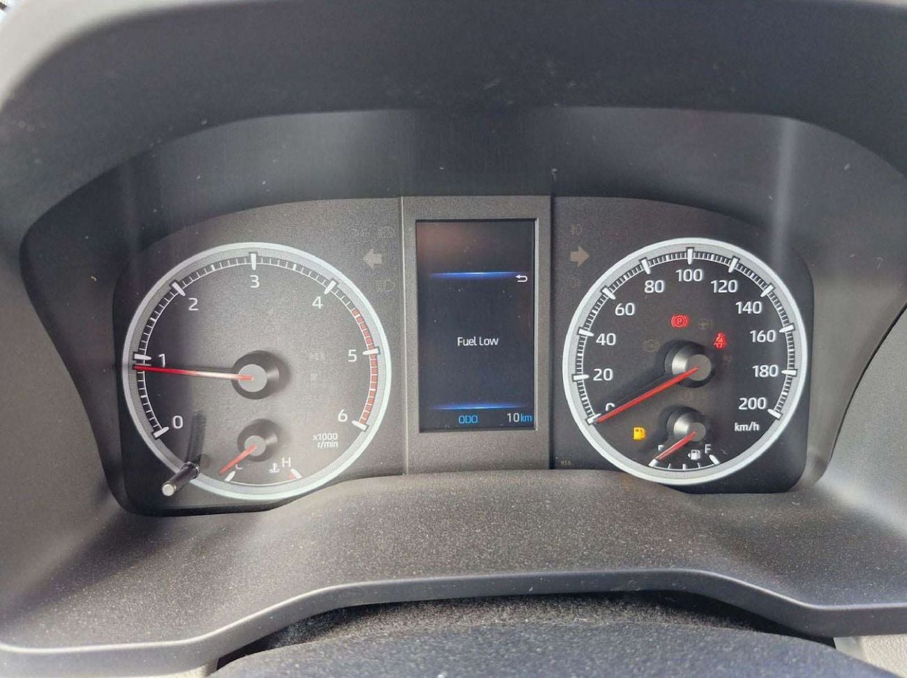Toyota Hiace 2.8L DSL 13 SEATS HIGHROOF WITH SUNROOF AND DOOR HANDLE SAUDI SPECS